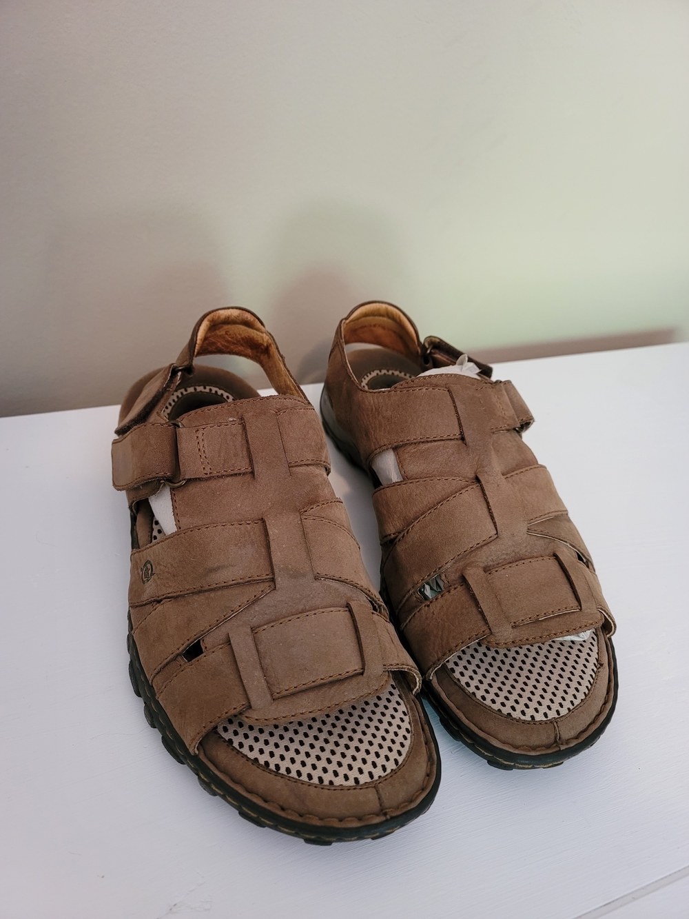 BORN Mens Brown Taupe Suede Leather Woven Fisherman Sandals Memory Foam Coastal
